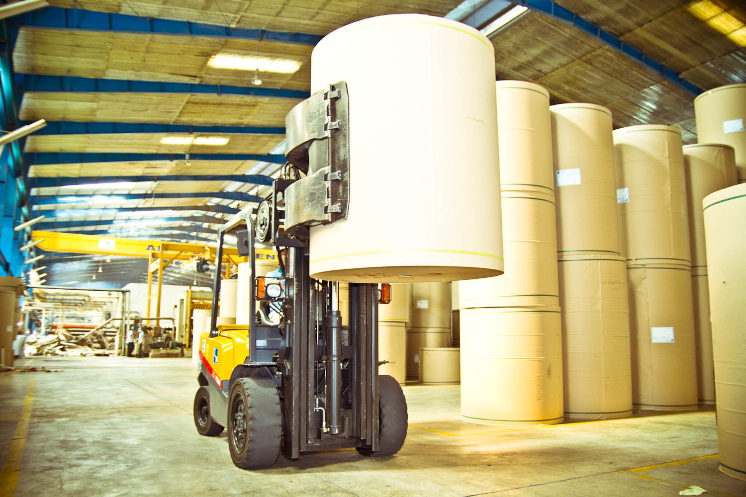 Paper production. Бумага промышленность. Тестлайнер. Paper and paper Production. Белёный тестлайнер.