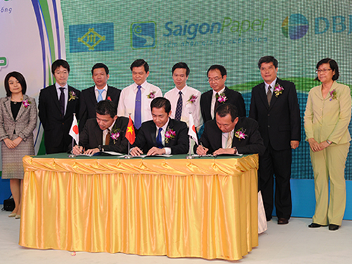 Saigon Paper sells 38% stake to Japanese firms